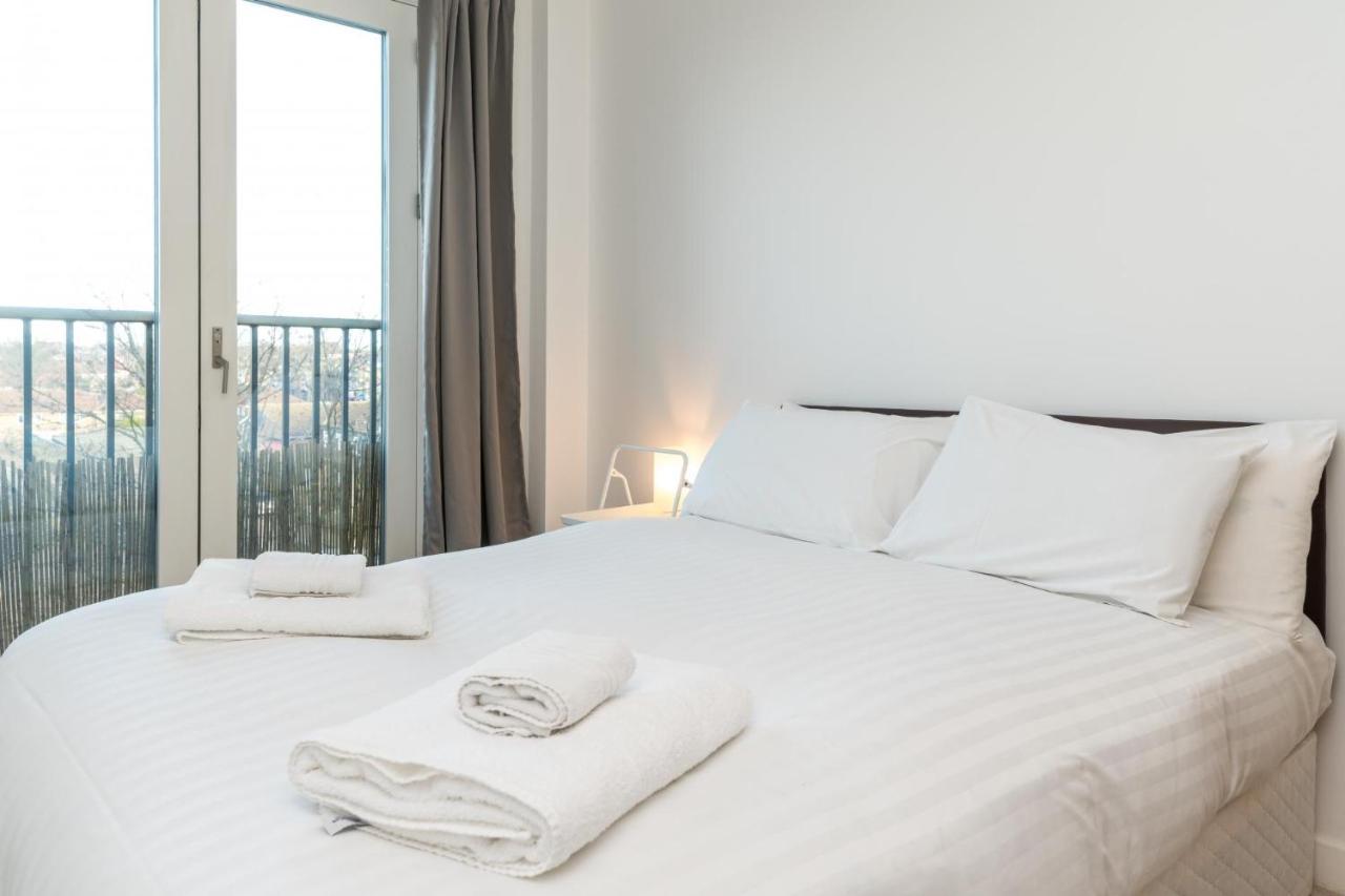 New 2Bd Flat 4Mins To Excel Centre Fast City Links Lejlighed London Eksteriør billede
