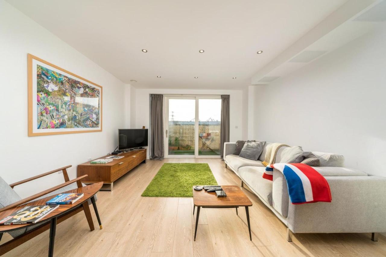 New 2Bd Flat 4Mins To Excel Centre Fast City Links Lejlighed London Eksteriør billede