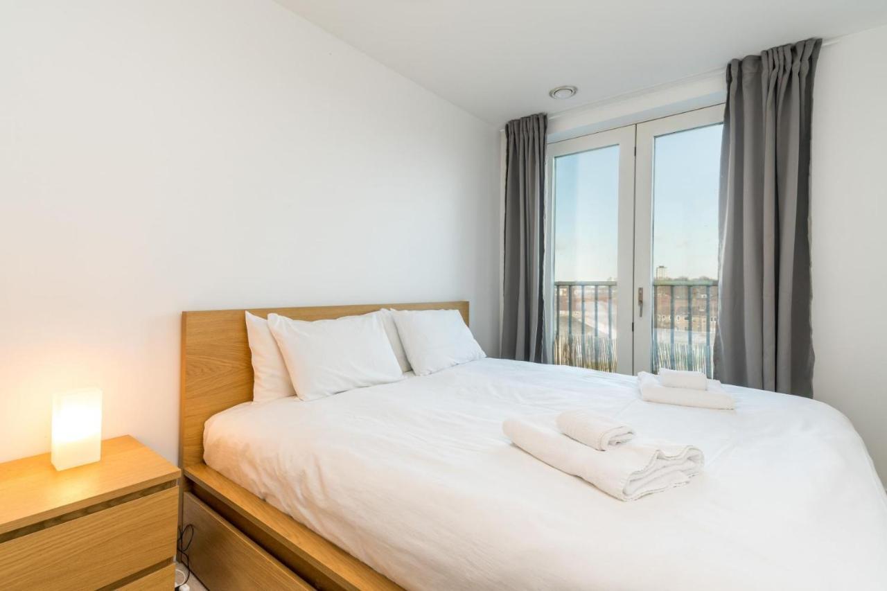 New 2Bd Flat 4Mins To Excel Centre Fast City Links Lejlighed London Eksteriør billede